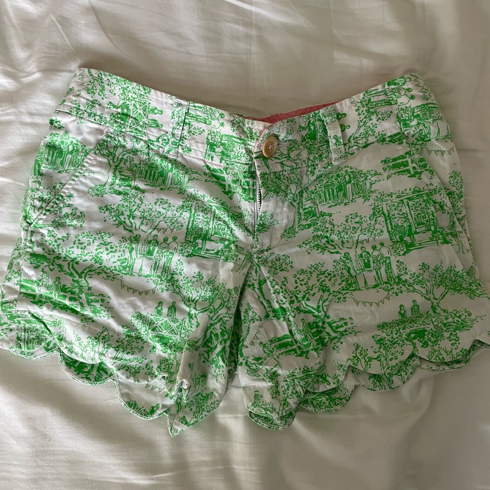 Lily Pulitzer Scallop Pattern Shorts size 00